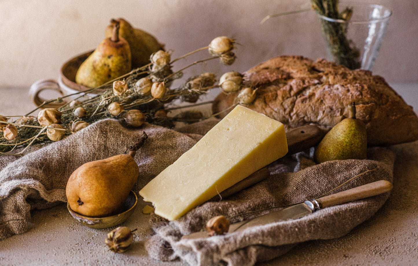 Quicke's Vintage Clothbound Cheddar