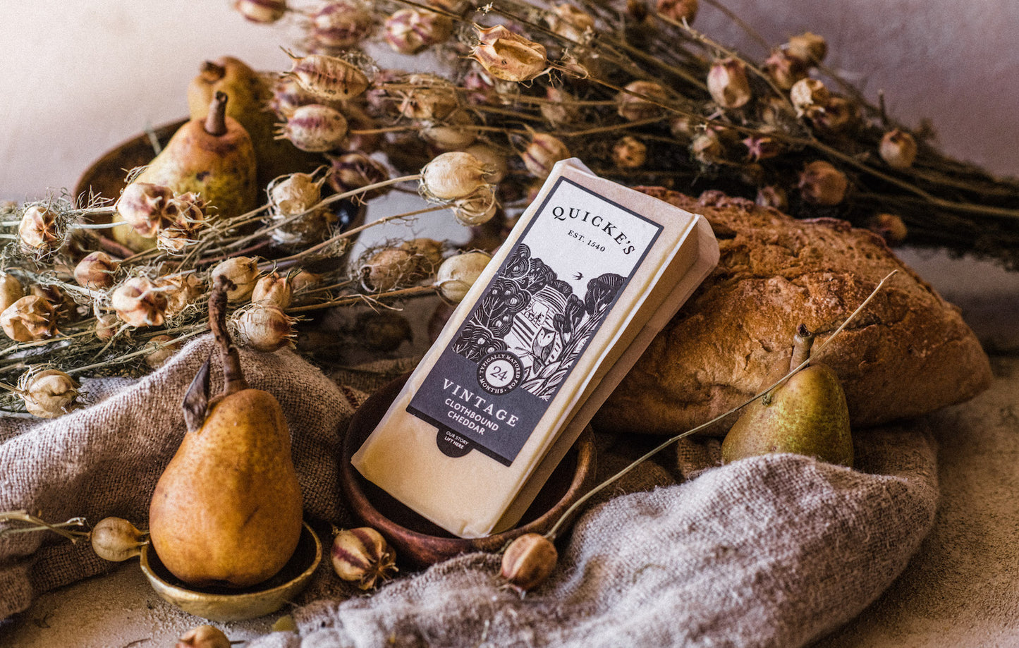 Quicke's Vintage Clothbound Cheddar